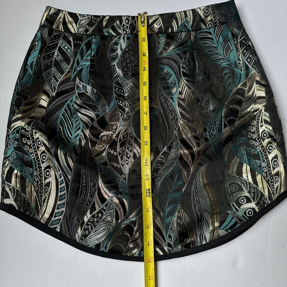 Commense Mini Skirt Women’s Sz XS Leaf print Metallic black and Green - Picture 10 of 10